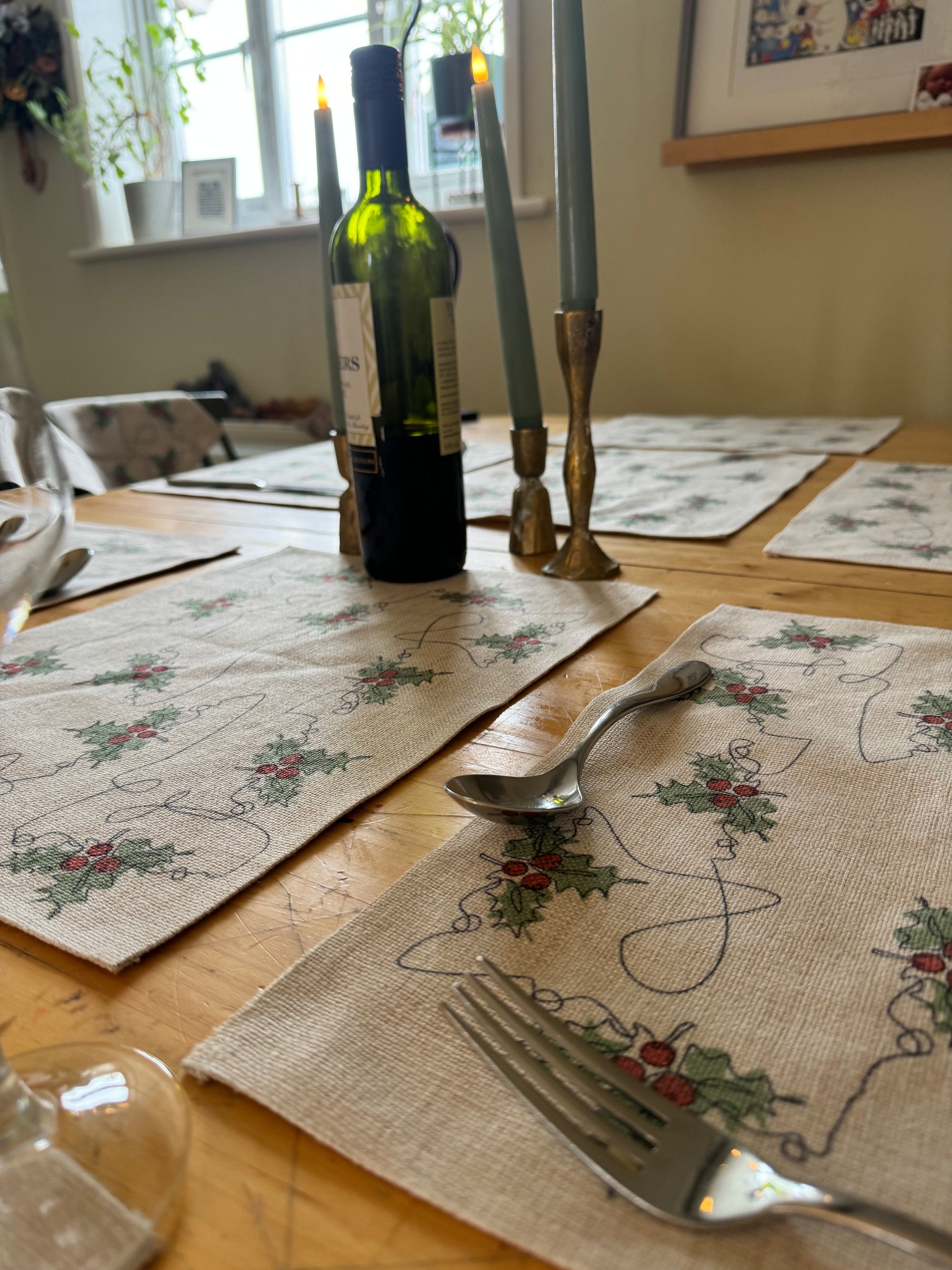 Ink and Hue Holly Placemats (Set of Four)